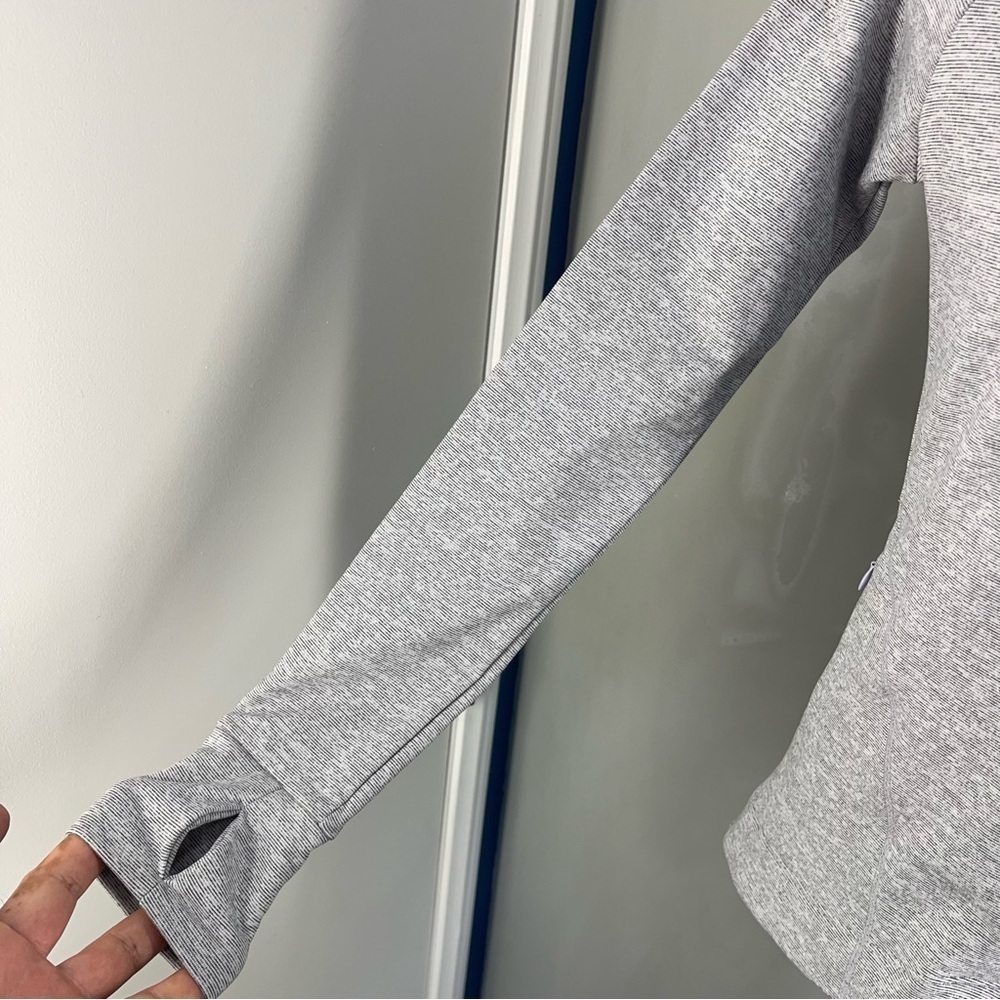 Gray 1/4 Zip mondetta Never worn Size XS - Picture 4 of 12